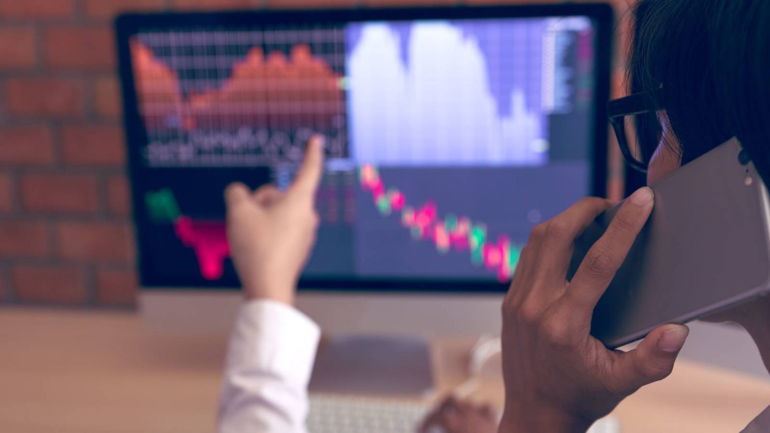 What Are The Pros And Cons Of Index Funds?